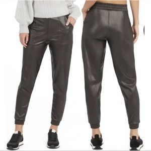 Spanx Leather-Like Pull-On Vegan Jogger Pant in Noir Black Size Medium